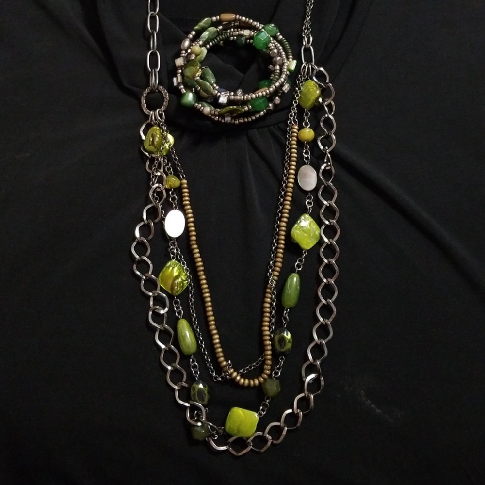 Necklace and bracelet